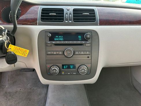 Used 2008 Buick Lucerne CXL w/ Driver Confidence Package image 16