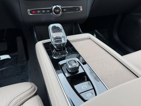 New 2026 Volvo XC90 T8 Ultra AWD/4WD image 15