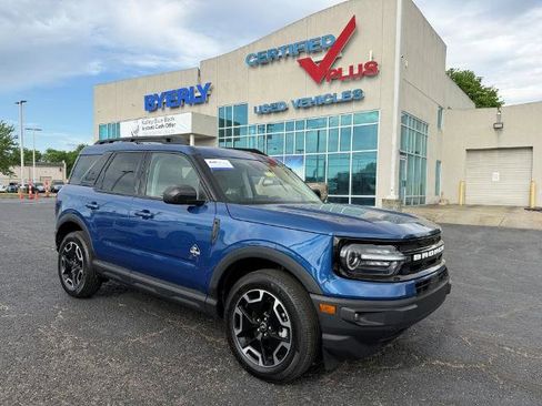 Certified 2023 Ford Bronco Sport Outer Banks w/ Tech Package AWD/4WD image 2