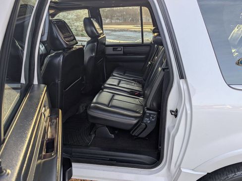 Used 2016 Ford Expedition EL Platinum image 14