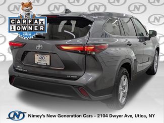 Used 2024 Toyota Highlander LE AWD/4WD video 2