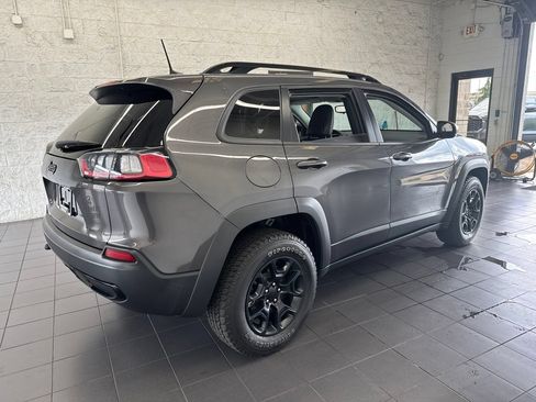Used 2022 Jeep Cherokee Latitude AWD/4WD image 8