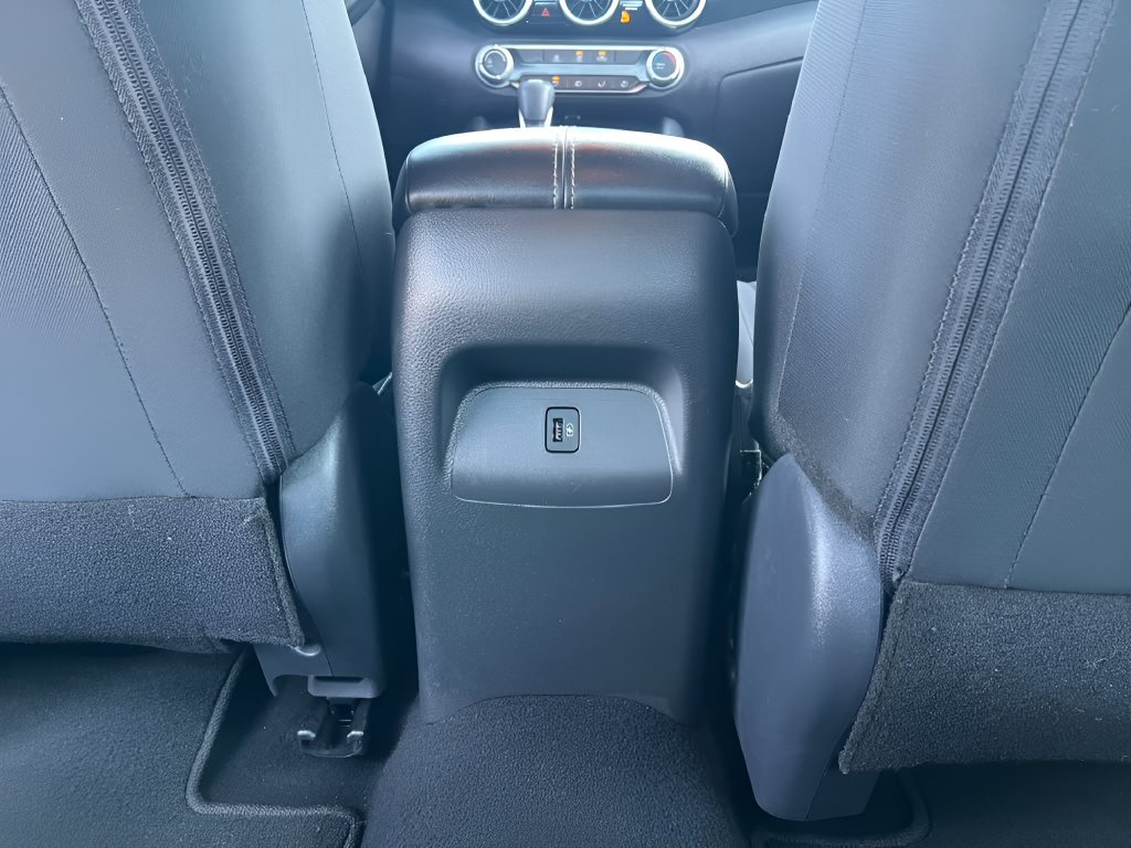 Used 2024 Nissan Sentra SV FWD image 19