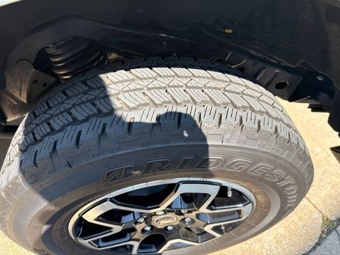 Used 2025 Ford Bronco Outer Banks AWD/4WD image 11