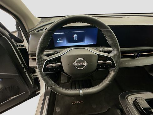 Used 2024 Nissan Ariya AWD image 18