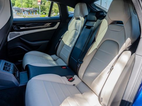 Used 2024 Porsche Panamera 4 AWD/4WD image 20
