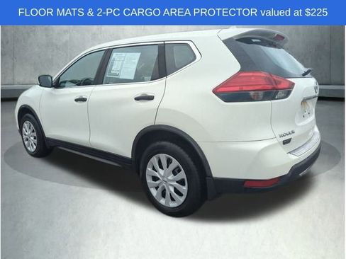 Used 2017 Nissan Rogue S image 4