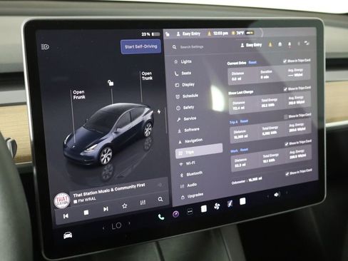 Used 2024 Tesla Model Y Long Range AWD/4WD image 35