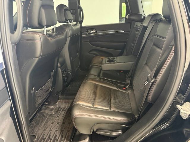 Used 2019 Jeep Grand Cherokee Trailhawk w/ Trailhawk Luxury Group AWD/4WD image 26