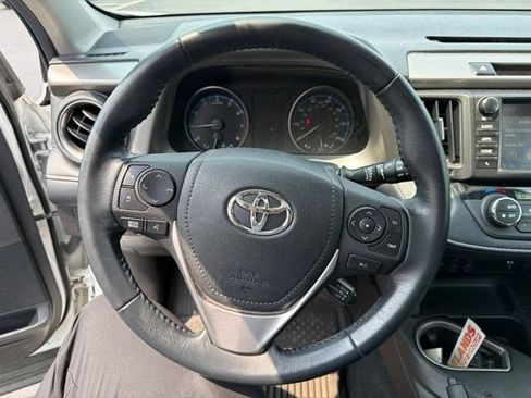 Used 2018 Toyota RAV4 XLE AWD/4WD image 21