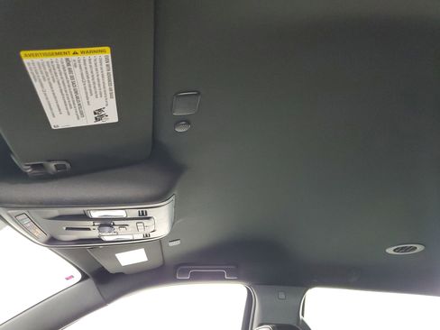 Used 2023 GMC Yukon Denali RWD image 44