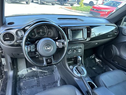 Used 2018 Volkswagen Beetle 2.0T S FWD image 13