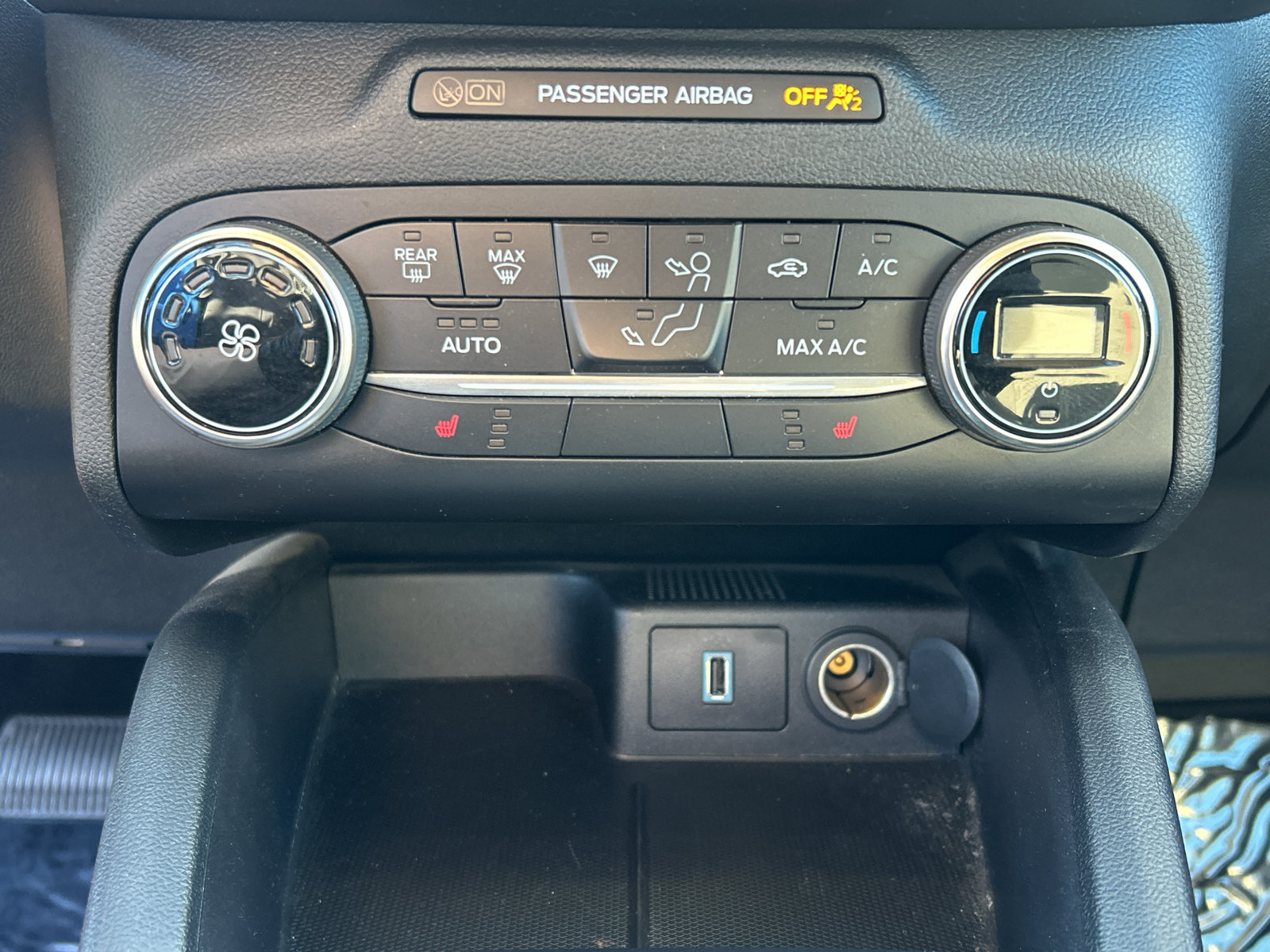 Used 2020 Ford Escape SE Sport FWD image 20