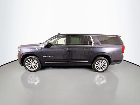 Used 2023 GMC Yukon XL Denali AWD/4WD image 4