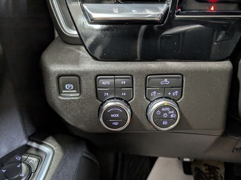 Used 2024 GMC Sierra 1500 Elevation w/ LPO, Elevation Black Package AWD/4WD image 25
