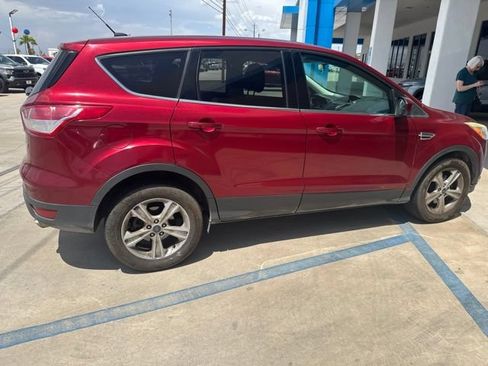Used 2014 Ford Escape SE FWD image 2