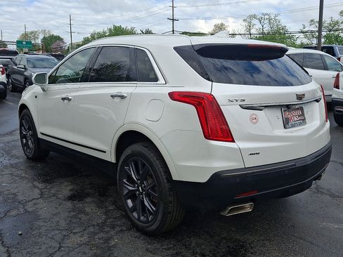 Used 2018 Cadillac XT5 Luxury w/ LPO, Black Ice Package AWD/4WD image 4