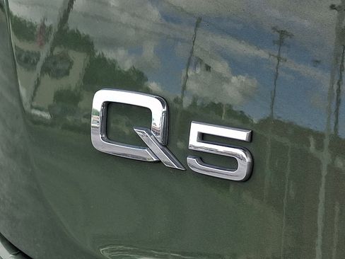 Used 2023 Audi Q5 2.0T Premium w/ Convenience Package AWD/4WD image 28