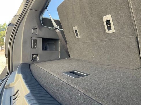 Certified 2024 Ford Expedition Limited image 17