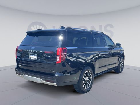 Used 2025 Ford Expedition Max Platinum AWD/4WD image 16