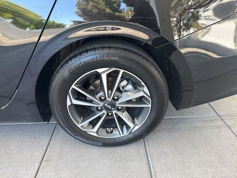 Used 2022 Kia Forte LXS image 10