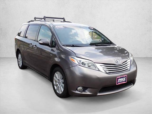 Used 2017 Toyota Sienna Limited AWD/4WD image 6
