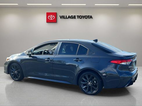 Certified 2026 Toyota Corolla SE FWD image 3