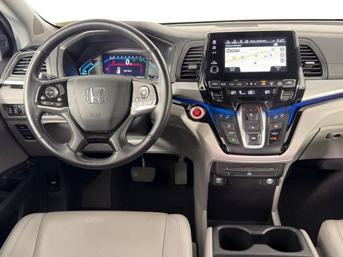 Used 2019 Honda Odyssey Elite image 4