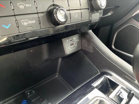 Used 2024 Jeep Compass Latitude AWD/4WD image 18