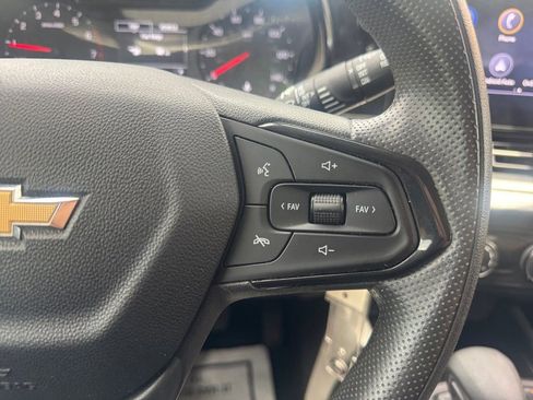 Used 2024 Chevrolet Trax LS FWD image 21