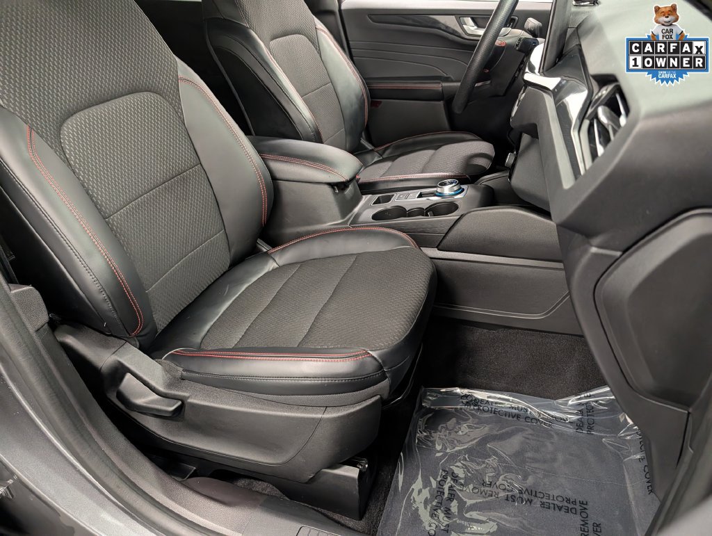 Used 2023 Ford Escape ST-Line w/ Tech Pack #1 AWD/4WD image 32