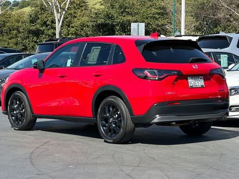 Certified 2024 Honda HR-V Sport image 5