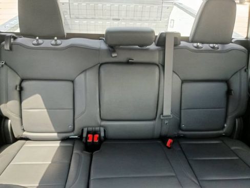Used 2025 GMC Sierra 1500 SLT RWD image 5
