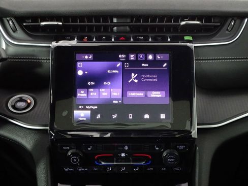 New 2025 Jeep Grand Cherokee L Laredo w/ Luxury Tech Group I image 33