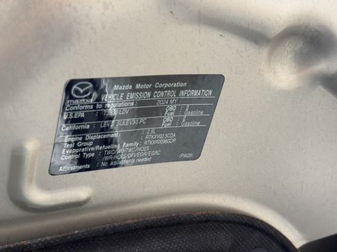 Used 2024 MAZDA MAZDA3 s FWD image 29