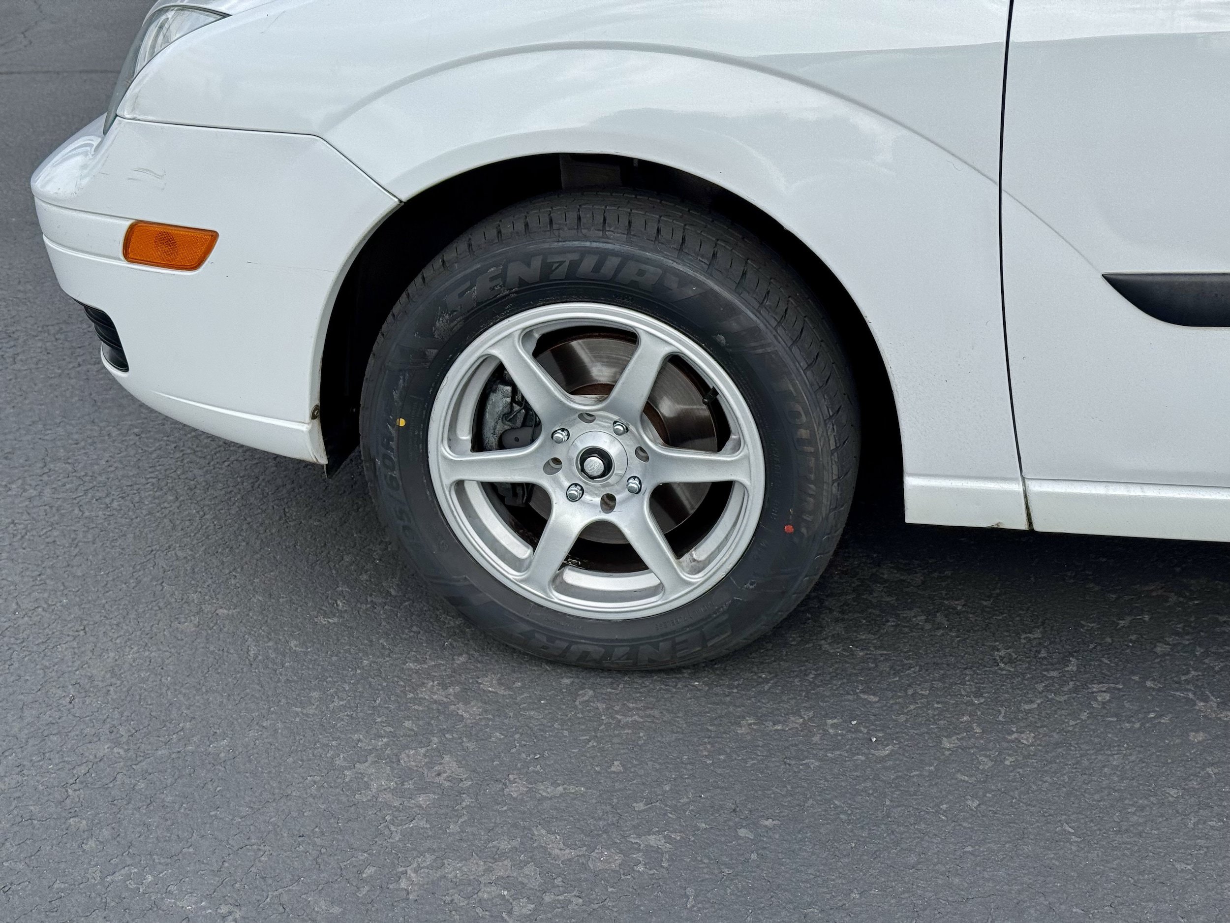 Used 2005 Ford Focus S FWD image 7