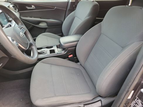 Used 2020 Kia Sorento FWD V6 image 4