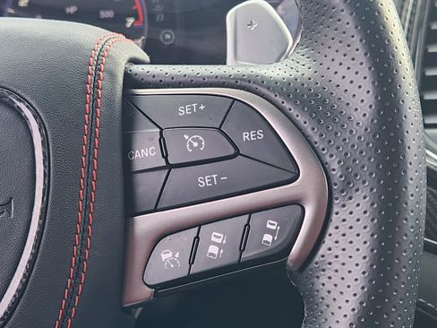 Used 2017 Jeep Grand Cherokee SRT image 29