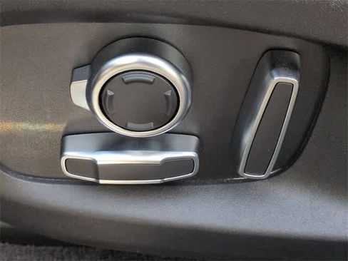 Used 2024 Jaguar F-PACE SVR image 16