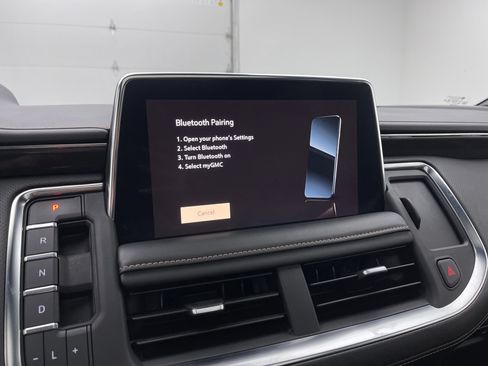 Used 2023 GMC Yukon XL AT4 w/ AT4 Premium Plus Package AWD/4WD image 31