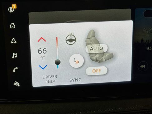 Used 2024 Nissan Ariya AWD image 4
