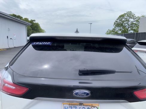 Used 2020 Ford Edge Titanium w/ Equipment Group 301A AWD/4WD image 6