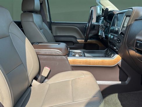 Used 2018 Chevrolet Silverado 2500 LTZ w/ Duramax Plus Package AWD/4WD image 24