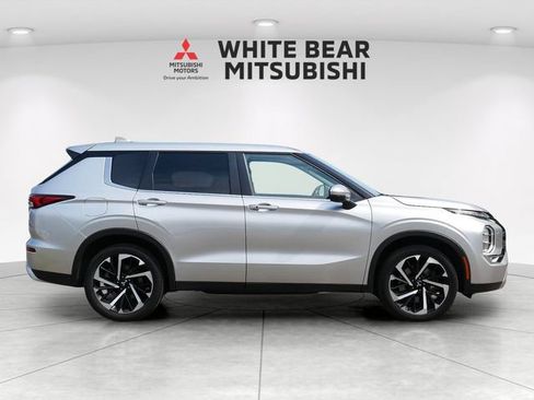 Used 2022 Mitsubishi Outlander SE AWD/4WD image 6