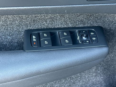 Certified 2023 Volvo C40 P8 Recharge Plus AWD/4WD image 13
