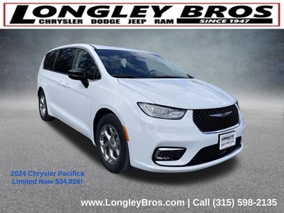 Used 2024 Chrysler Pacifica Limited