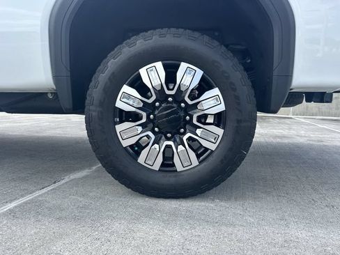 Used 2024 GMC Sierra 3500 Denali w/ Denali Reserve Package AWD/4WD image 11