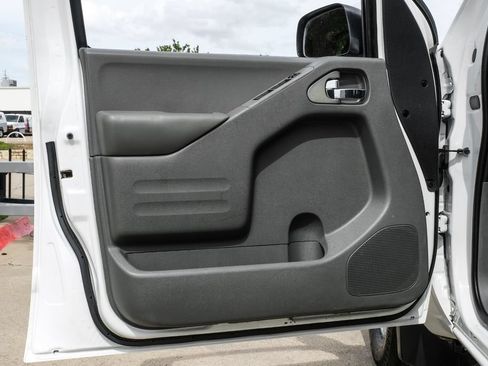 Used 2018 Nissan Frontier SV RWD image 38