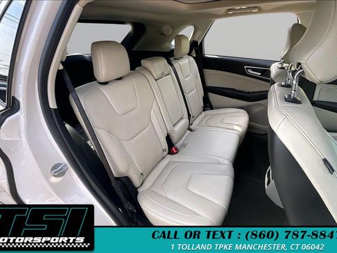 Used 2018 Ford Edge Titanium w/ Equipment Group 302A AWD/4WD image 24