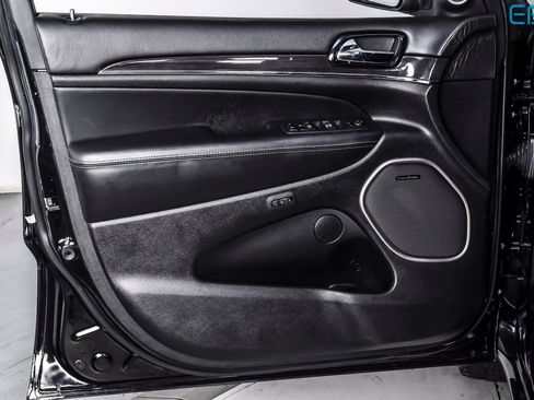 Used 2021 Jeep Grand Cherokee Overland w/ Protech Group AWD/4WD image 13